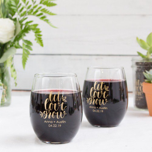 The 20 Wedding Favors Your Guests Can T Resist Emmaline Bride