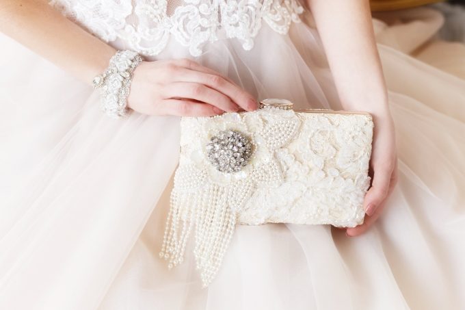 Pearl Clutch Bag This is a Beautiful Classic Purse for Weddings