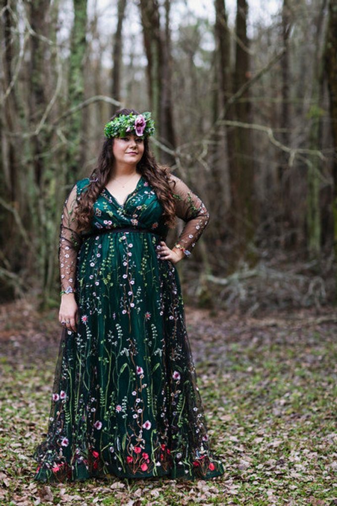 Top 10 Floral Embroidered Wedding Dresses on Etsy | Emmaline Bride