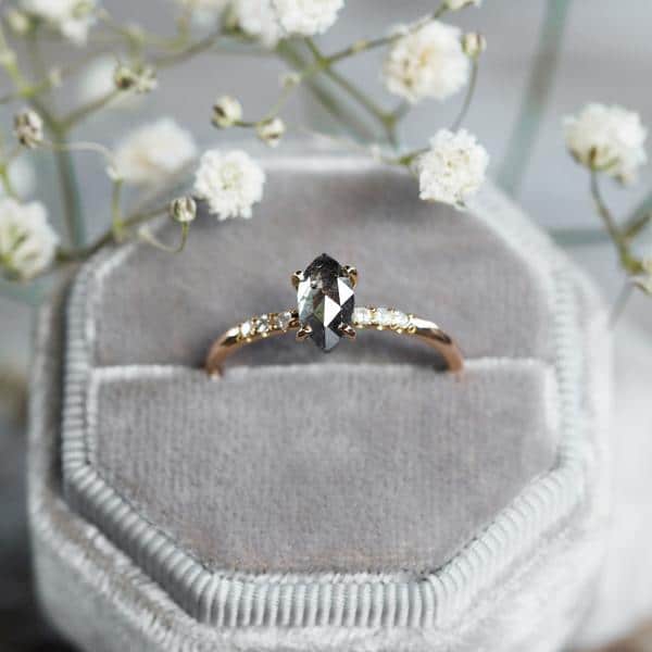 Tips for Buying Engagement Ring Online