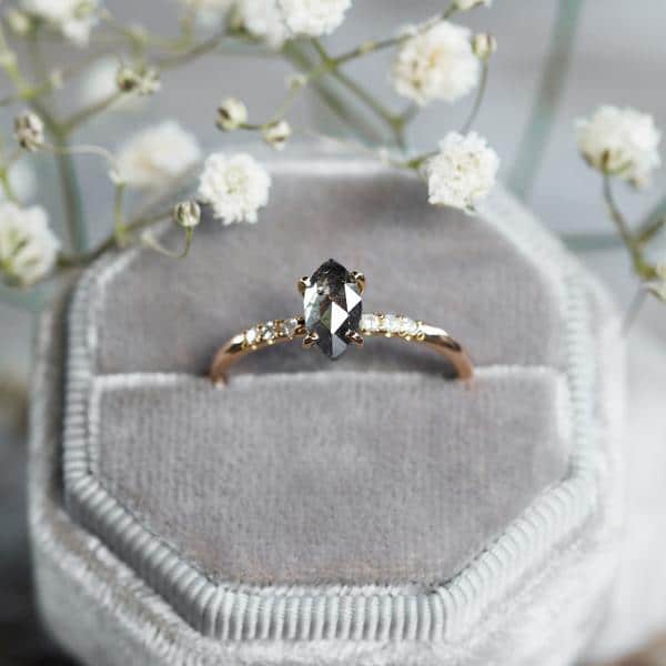 8 Helpful Tips for Buying an Engagement Ring Online | Emmaline Bride ...