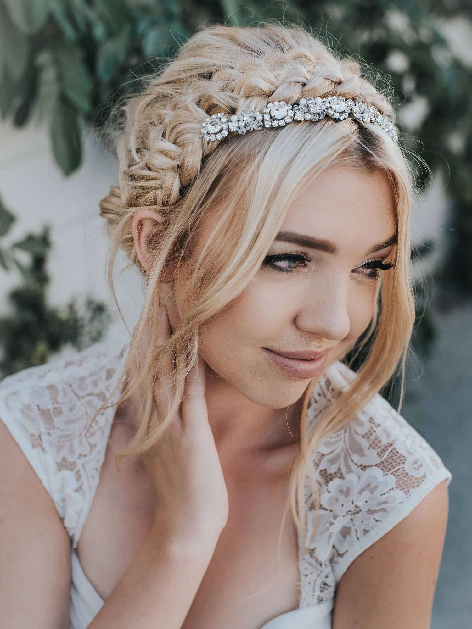 HAIR CIRCLET - BRIDAL LACE HEADBAND FOR BOHO INSPIRED HAIRSTYLES IN WH –  Seegang Berlin