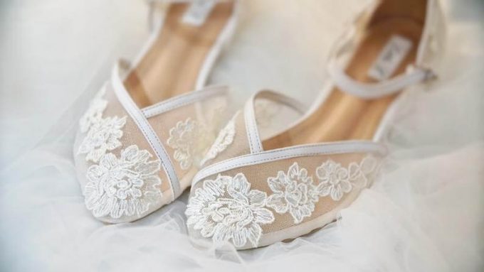 25,600+ Wedding Shoes Stock Photos, Pictures & Royalty-Free Images - iStock  | Wedding shoes no people, Wedding shoes top view, Gold wedding shoes