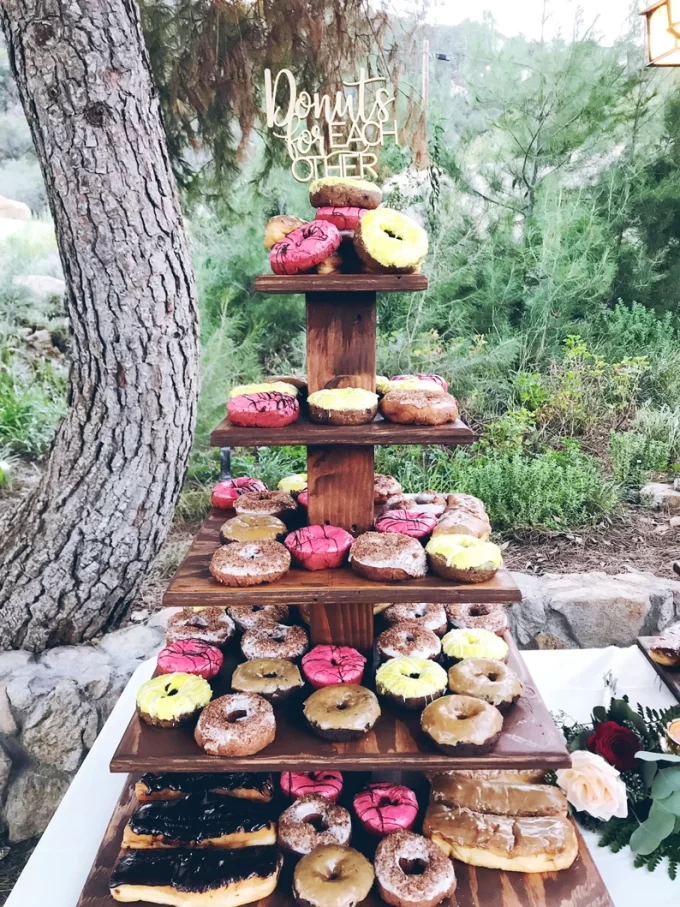 20 Donut Wedding Ideas That Will Blow Your Mind 