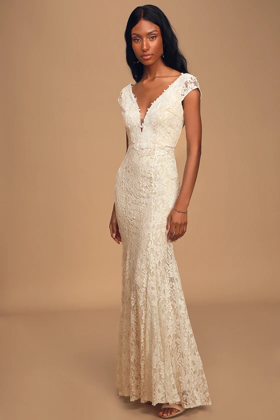 27 Relaxed Wedding Dresses for Casual Laid Back Brides 2023