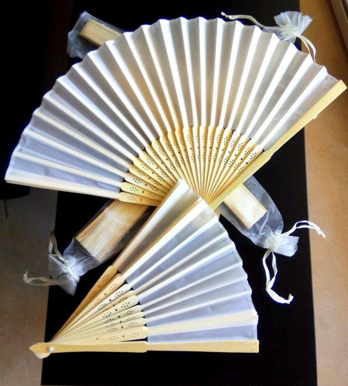 Wedding Fans in Bulk for Favors: Keep Guests Cool at Outdoor Ceremony