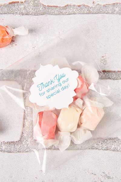 Love is Sweet: 28 Candy Wedding Favors That Guests Will Adore