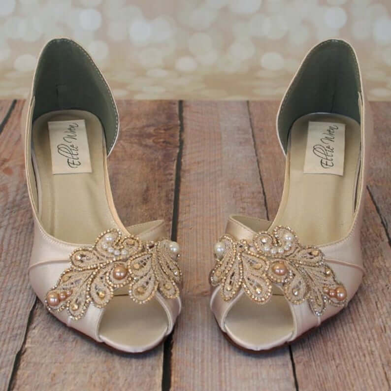 14 Smokin' Hot Wide Width Wedding Shoes for Bride | Emmaline Bride