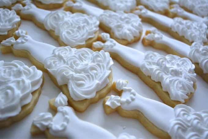Aw, Sugar: 10 Best Cookies for Wedding Favors | Emmaline Bride Aw, Sugar: 10 Best Cookies for Wedding Favors | Emmaline Bride