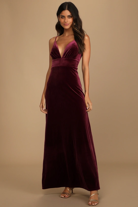 The Top 20 Winter Bridesmaid Dresses for 2024 in the Cold