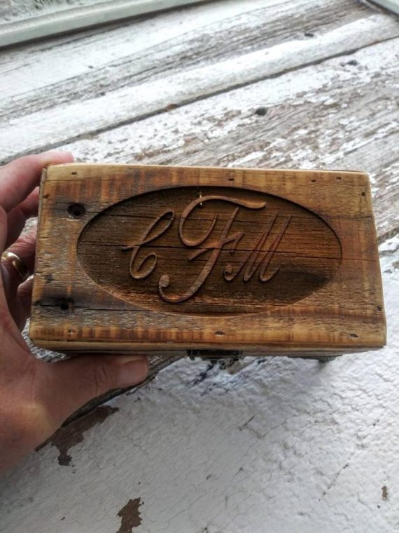 50 Unique Wood Wedding Gifts for Him or Her: 5th Anniversary Gift Ideas