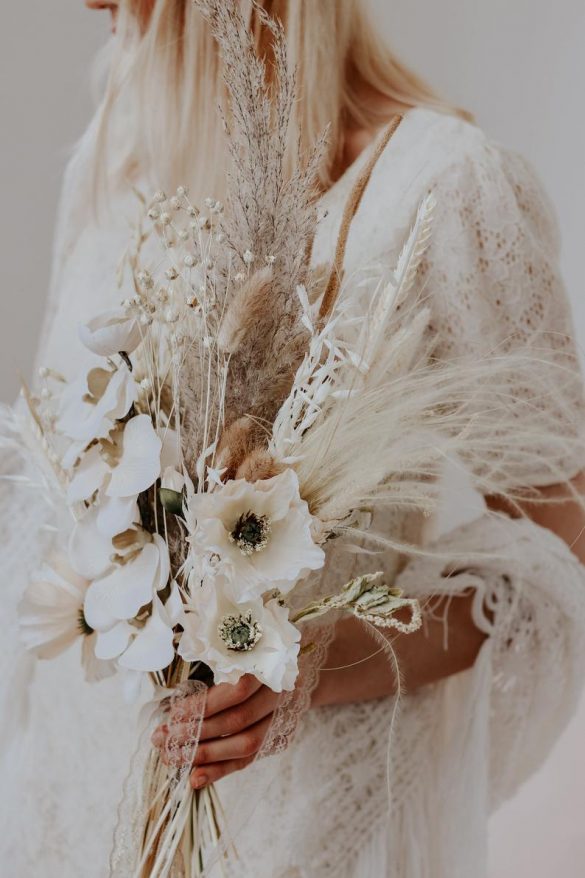 15 Best Pampas Grass Bouquets for Weddings Emmaline Bride