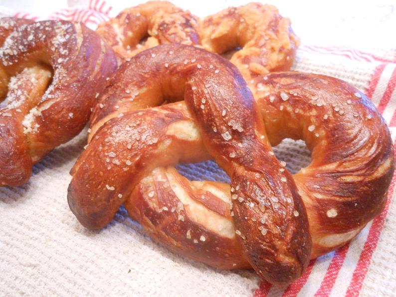 How To Pretzel Wall for Weddings (+ Where to Buy Soft Pretzels in Bulk)