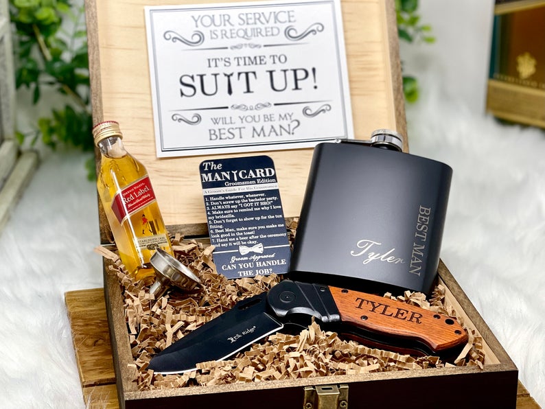 30 Best Leather Groomsmen Flask Wedding Gifts | Emmaline Bride