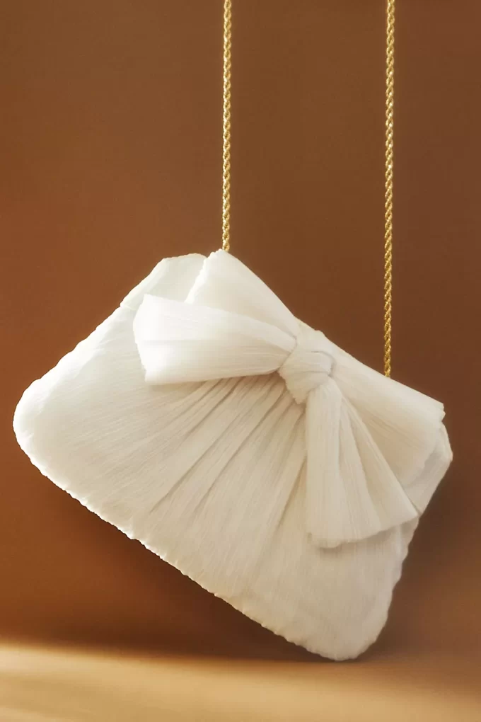Beautiful Bridal Clutch Bags! 16 Chic Clutches for Your Wedding