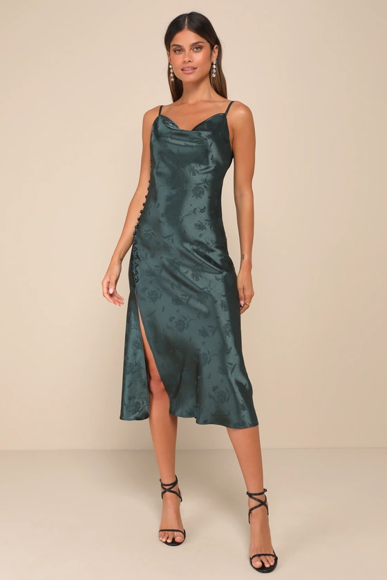 24 Short + Stylish Cocktail Wedding Guest Dresses of 2025