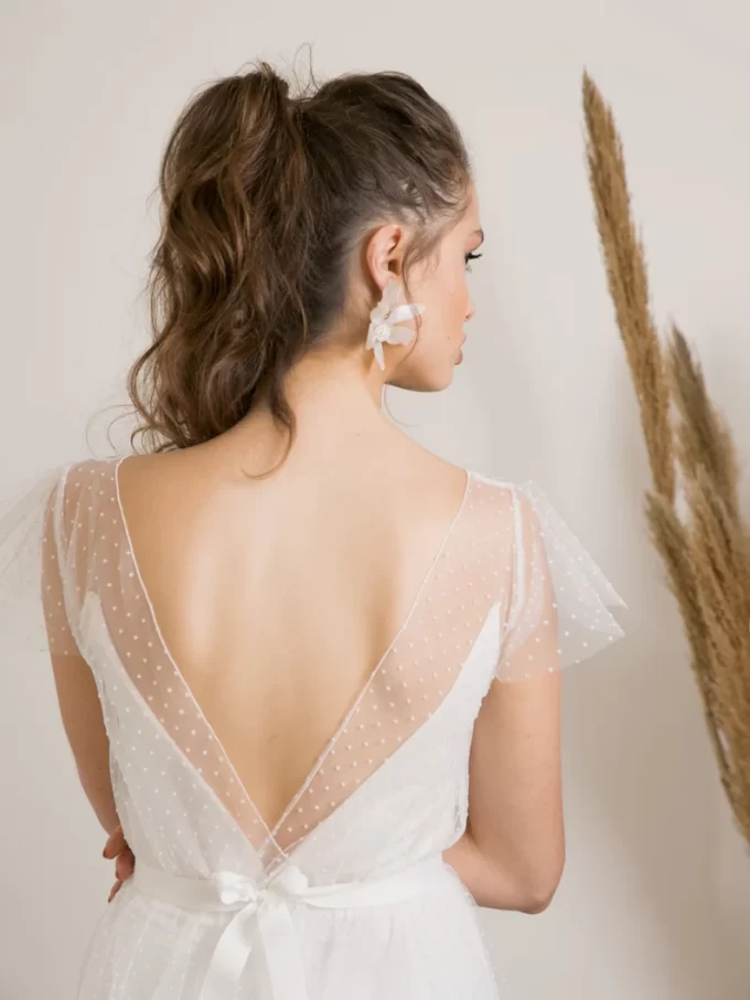 how much do wedding dress alterations cost