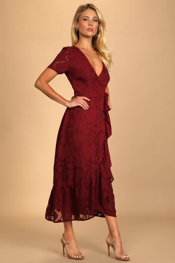 18 Most Beautiful December Wedding Guest Dresses to Wear 2022 18 Most Beautiful December Wedding Guest Dresses to Wear 2022