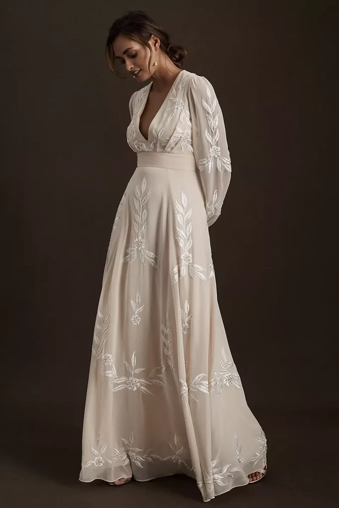 9 Best Wedding Dresses That Cover Back and Shoulders in Style 9 Best Wedding Dresses That Cover Back and Shoulders in Style