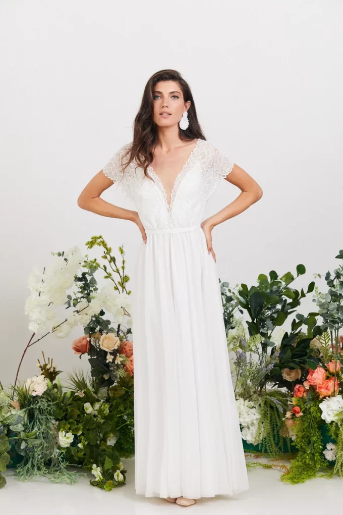 15 Most Comfortable Wedding Dresses 2023 Beautiful Yet Comfy