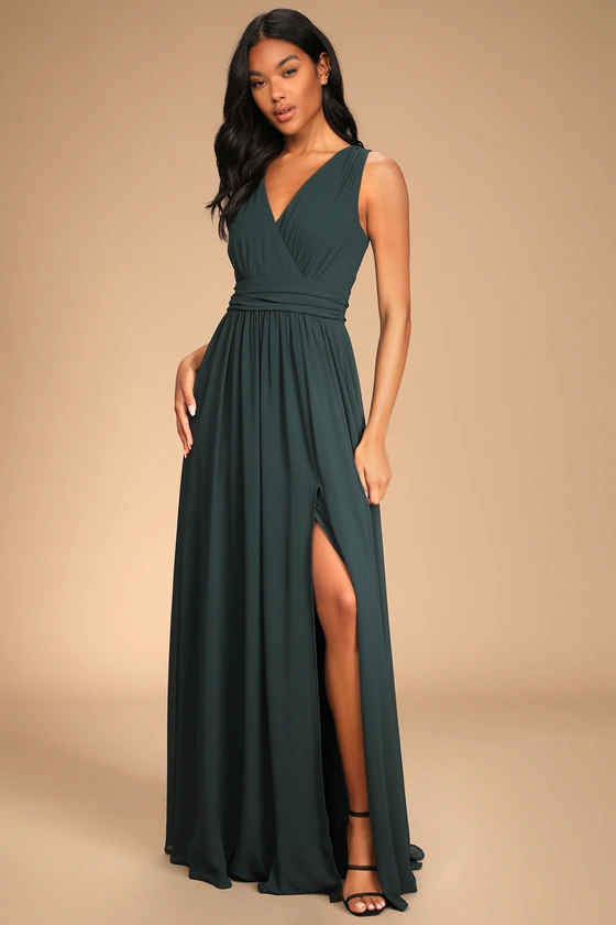 26 Best Bump Friendly Wedding Guest Dresses That Flatter + Fit 26 Best Bump Friendly Wedding Guest Dresses That Flatter + Fit