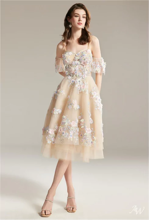 7 Best Floral Bridal Dresses for the Non-Traditional Bride for Spring