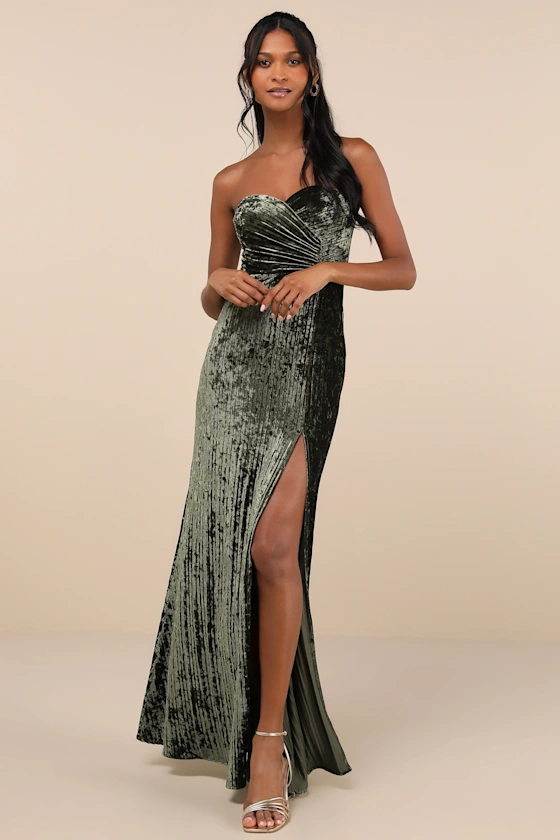 34 Best Black Tie Wedding Guest Dresses for Summer [2025]
