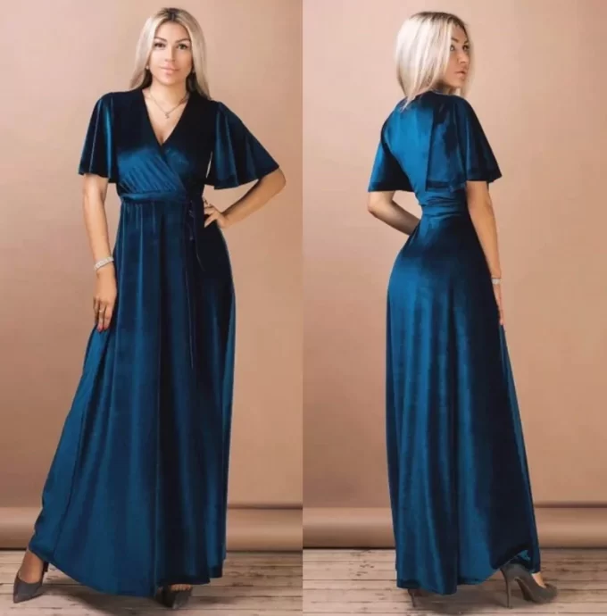 14 Beautiful Dark Teal Bridesmaid Dresses: Maxi + Midi Ideas