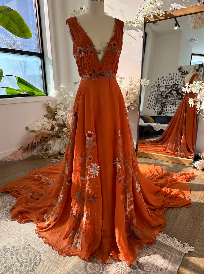 16 Wedding Dresses That Aren't White for Non-Traditional Brides