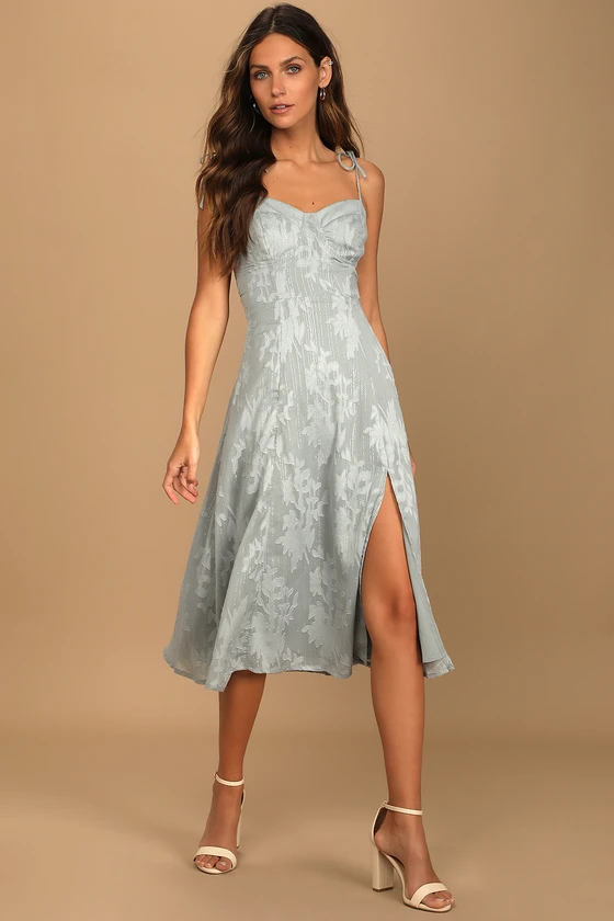 18 Cute + Casual Backyard Wedding Guest Dresses [2024]