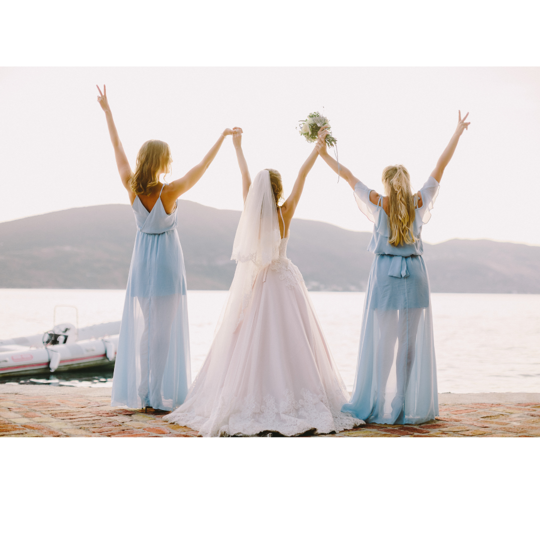 CHIC BRIDESMAIDS: Miami-Inspired Party Outfit Ideas for Every Wedding Setting CHIC BRIDESMAIDS: Miami-Inspired Party Outfit Ideas for Every Wedding Setting