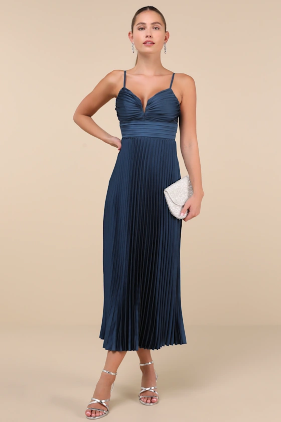 Semi Formal Wedding Guest Dress: What to Wear (+ What NOT to Wear) 2025 Semi Formal Wedding Guest Dress: What to Wear (+ What NOT to Wear) 2025