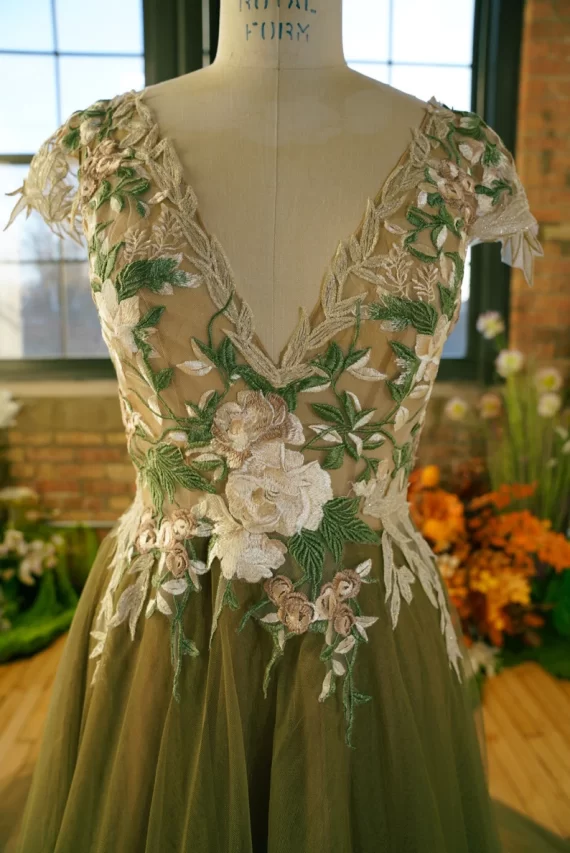 Wedding Dresses That Are Not White | Modern Bridal Styles Wedding Dresses That Are Not White | Modern Bridal Styles