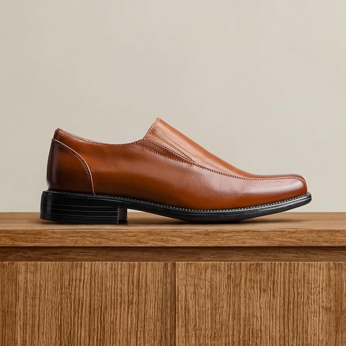 What Shoes Should Men Wear to a Beach Wedding? Groom, Groomsmen, Fathers' &  Guests Guide