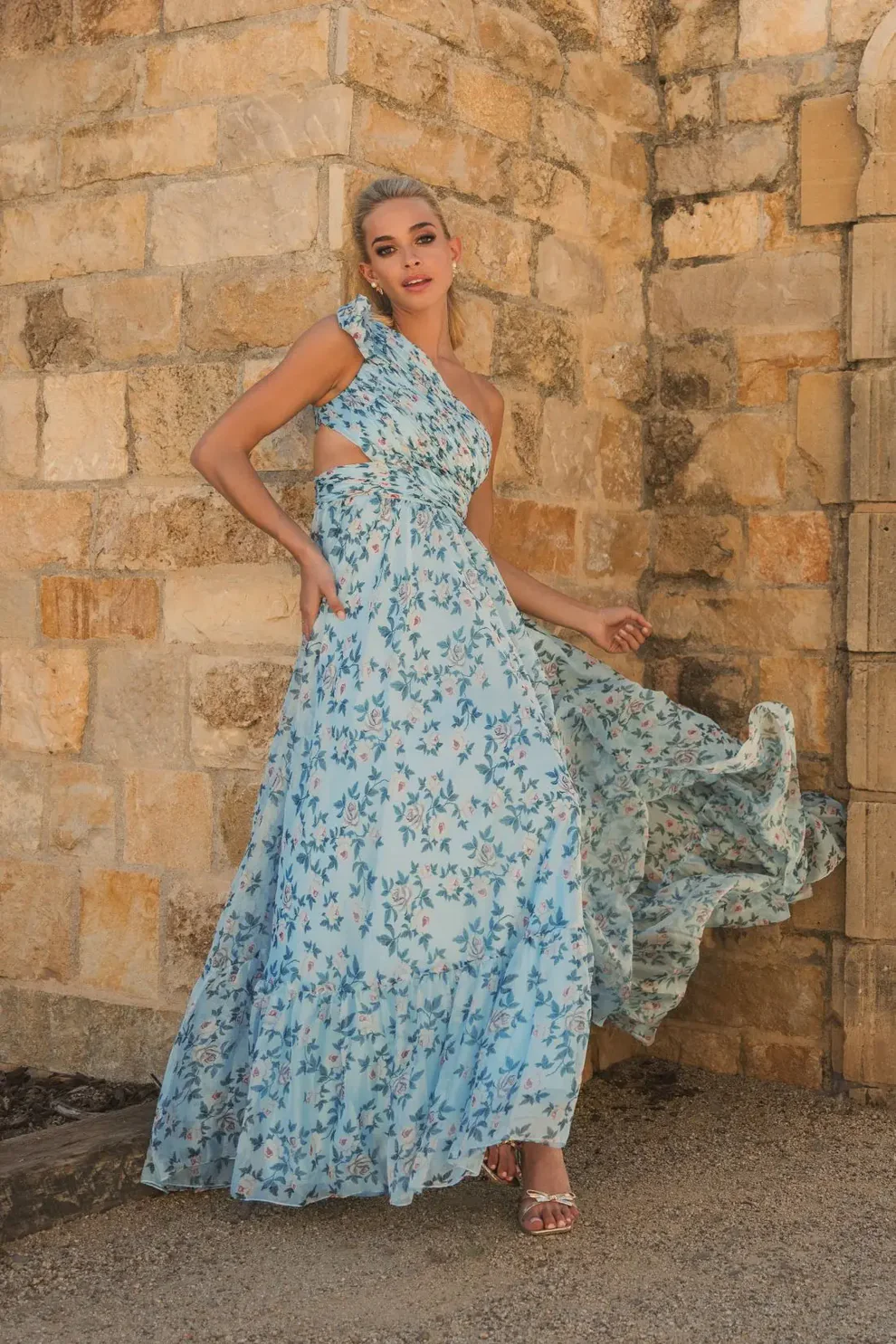 sachin and babi light blue dress The Best Mens Outdoor Wedding Attire