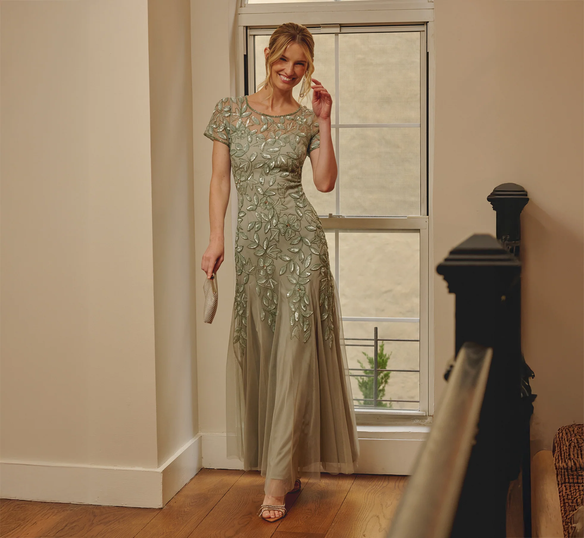 elegant short mother of the groom dresses Elegant Shirt Collar Short Sleeves Floor Length Mother Of The Bride Dresses main image 1