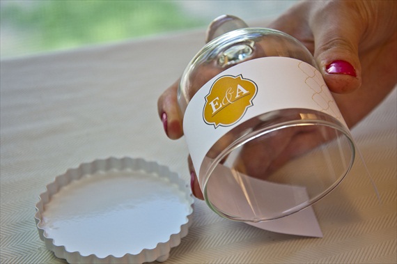 5 Easy DIY Wedding Favors: Bell Jar Cupcake Favors via EmmalineBride.com
