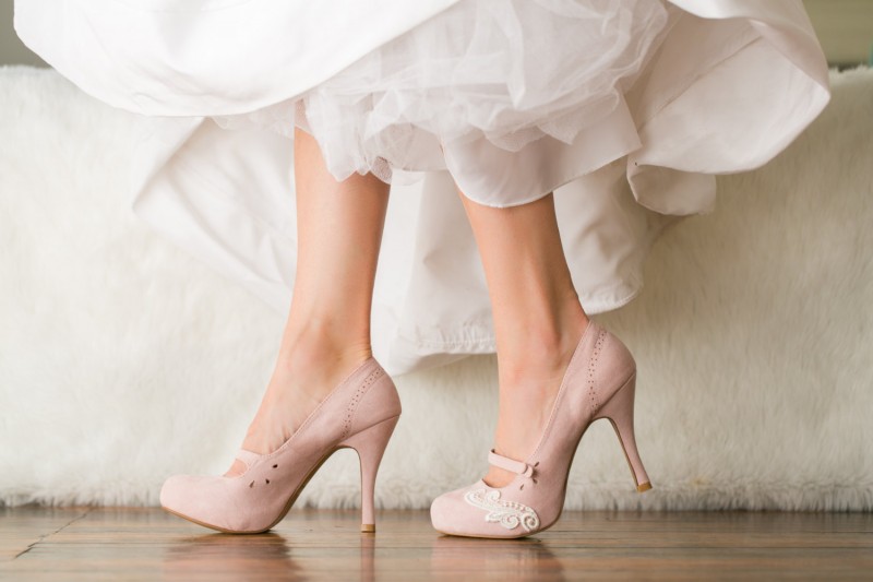 blush pink mary jane heels | via 31 Best Handmade Wedding Shoes https://emmalinebride.com/bride/handmade-wedding-shoes/