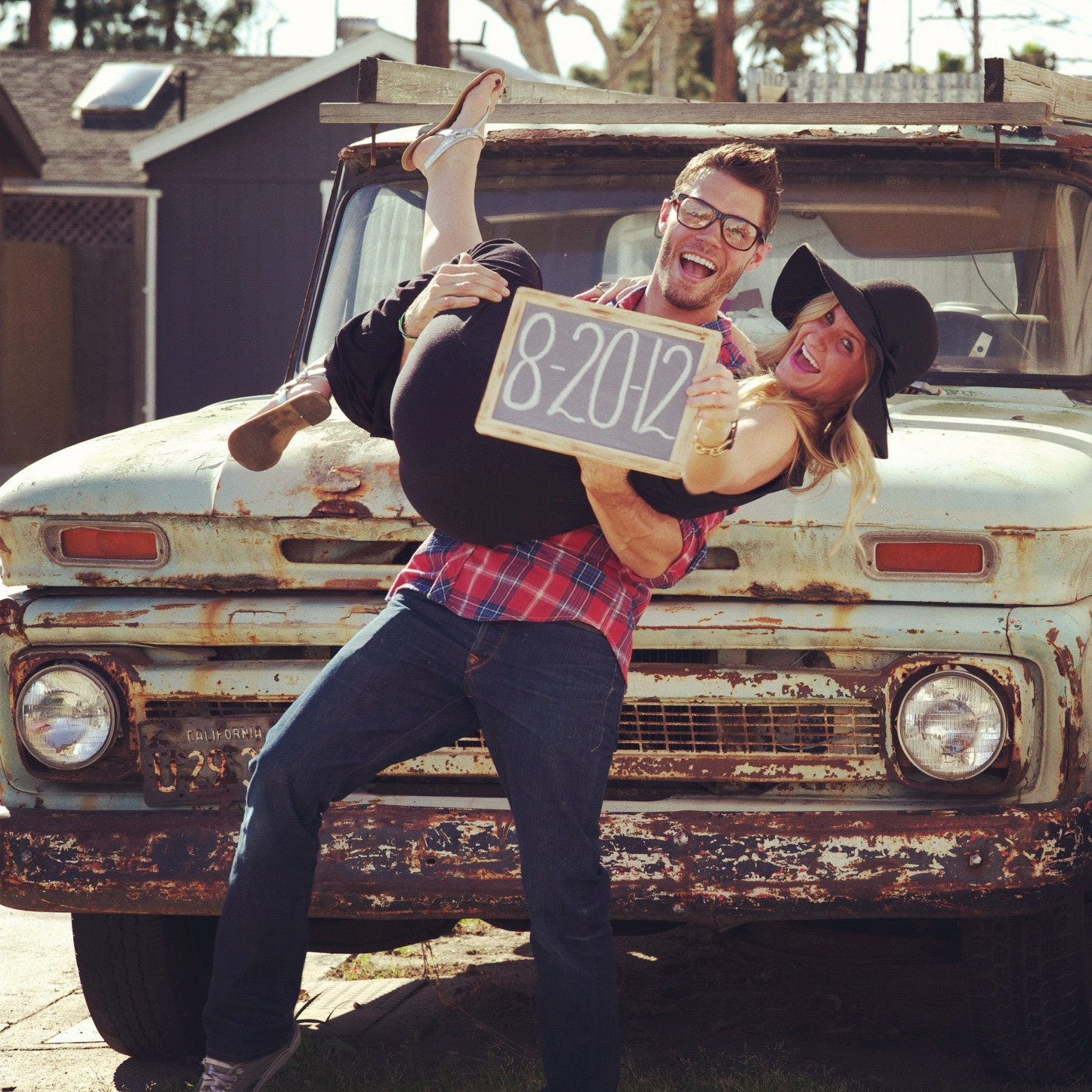 Easy Save the Date Idea Chalkboard + Postcard