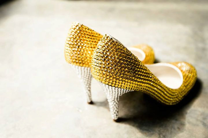 custom yellow swarovski crystal wedding shoes | via 31 Best Handmade Wedding Shoes https://emmalinebride.com/bride/handmade-wedding-shoes/