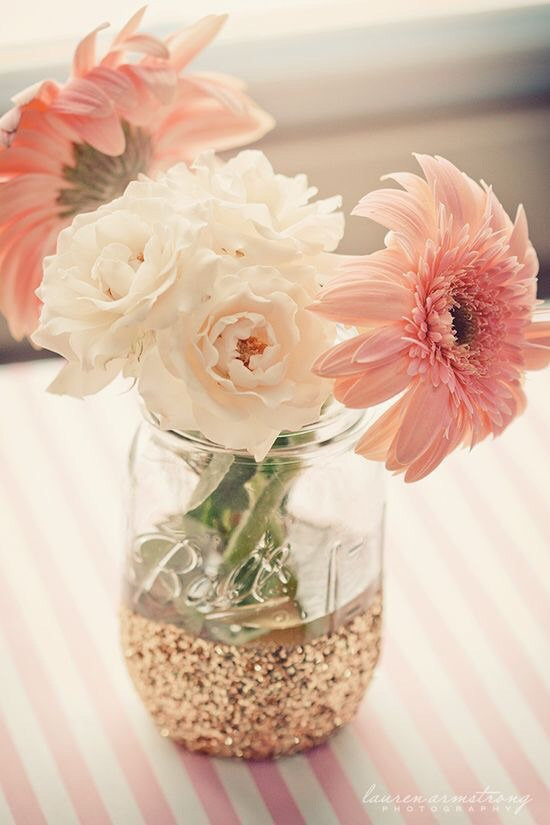 7 Cute Mason Jar Ideas For Weddings