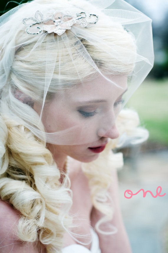 20+ Pearl-Adorned Bridal Hairstyles That You'll Love