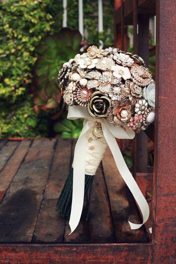 DIY Wedding Ideas: Brooch Bouquet (by Harmony Creative Studio), photo by Meghan Christine Photography