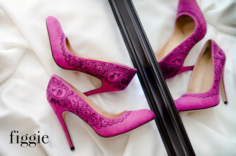 Handpainted fuchsia suede pumps | via 31 Best Handmade Wedding Shoes https://emmalinebride.com/bride/handmade-wedding-shoes/