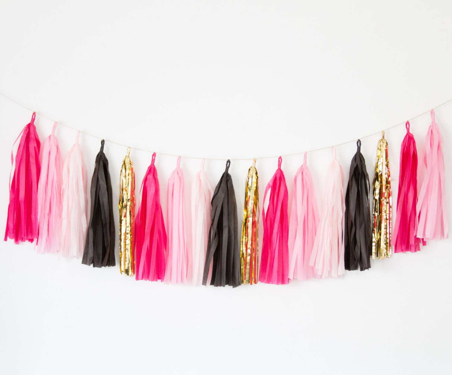 18 Fun (& Easy!) Hot Pink and Black Bachelorette Party Ideas