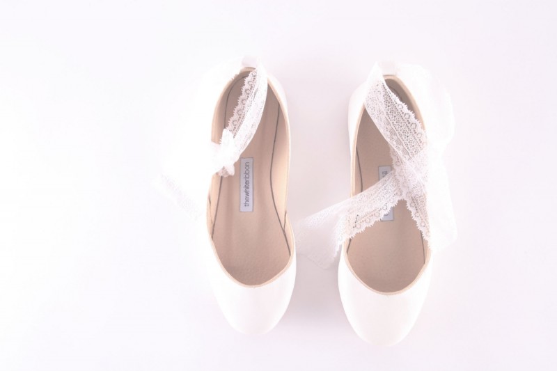 leather white ballet flats | via 31 Best Handmade Wedding Shoes https://emmalinebride.com/bride/handmade-wedding-shoes/