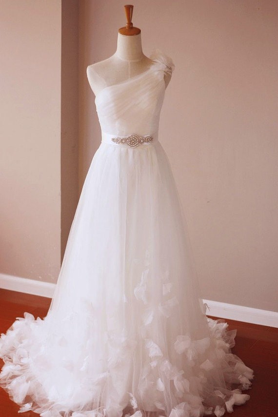 30 Best Etsy Wedding Dresses Under $800 | Emmaline Bride