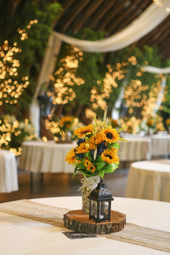 30 Beautiful Sunflower Themed Ideas for Weddings