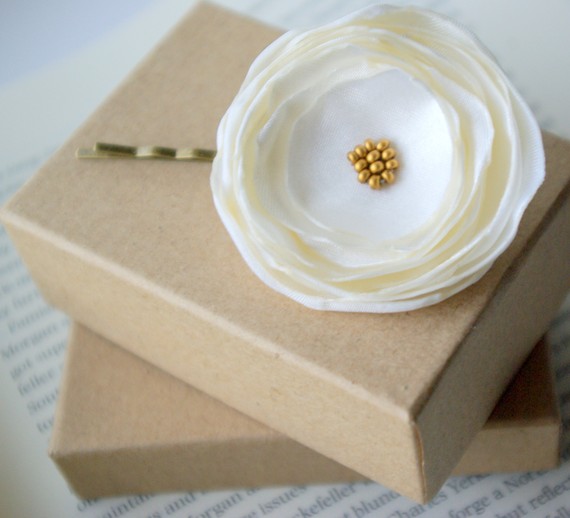 veil alternatives: #1 flower hair pins (by nia person via emmaline bride) #handmade #wedding #hair